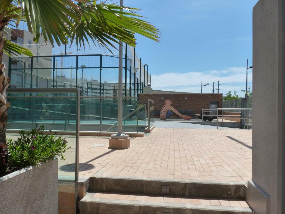 Oceanografic Apartment. Parking. Wi-fi Appartement
